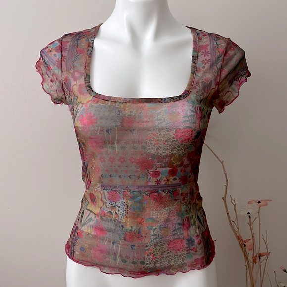 NATURAL LIFE Tops - Natural Life Devon Mesh Short Sleeve Top in Pink Floral Patchwork
